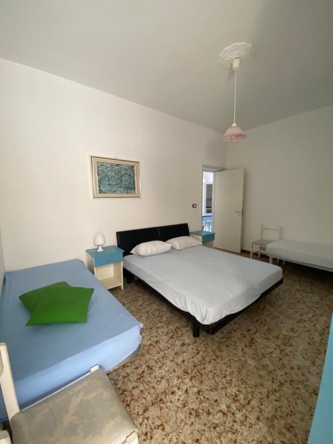 Baia Camerini Aparthotel Villanova Exterior foto